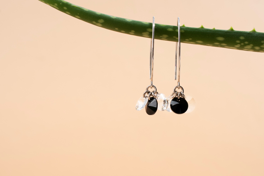 Taşlı Işıltılı Küpe